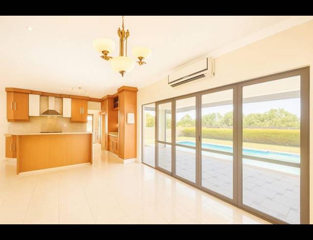 4 BEDROOM TOWNHOUSE FOR SALE IN IZINGA ESTATE